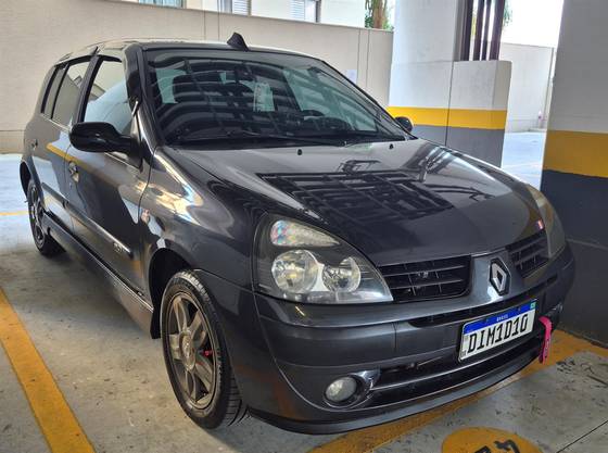 RENAULT CLIO 1.6 PRIVILÉGE 16V GASOLINA 4P MANUAL RENAULT CLIO 1.6 PRIVILÉGE 16V GASOLINA 4P MANUAL